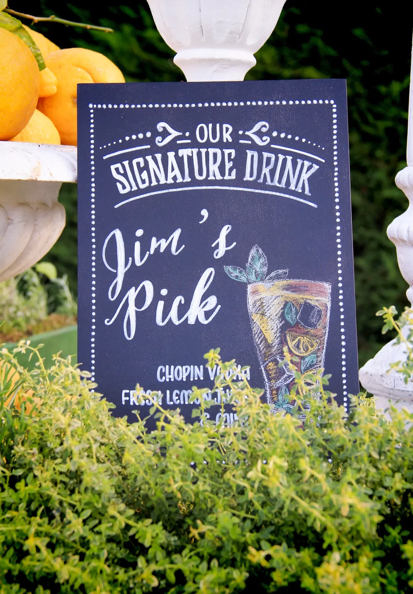 Hand painted sing for wedding cocktail