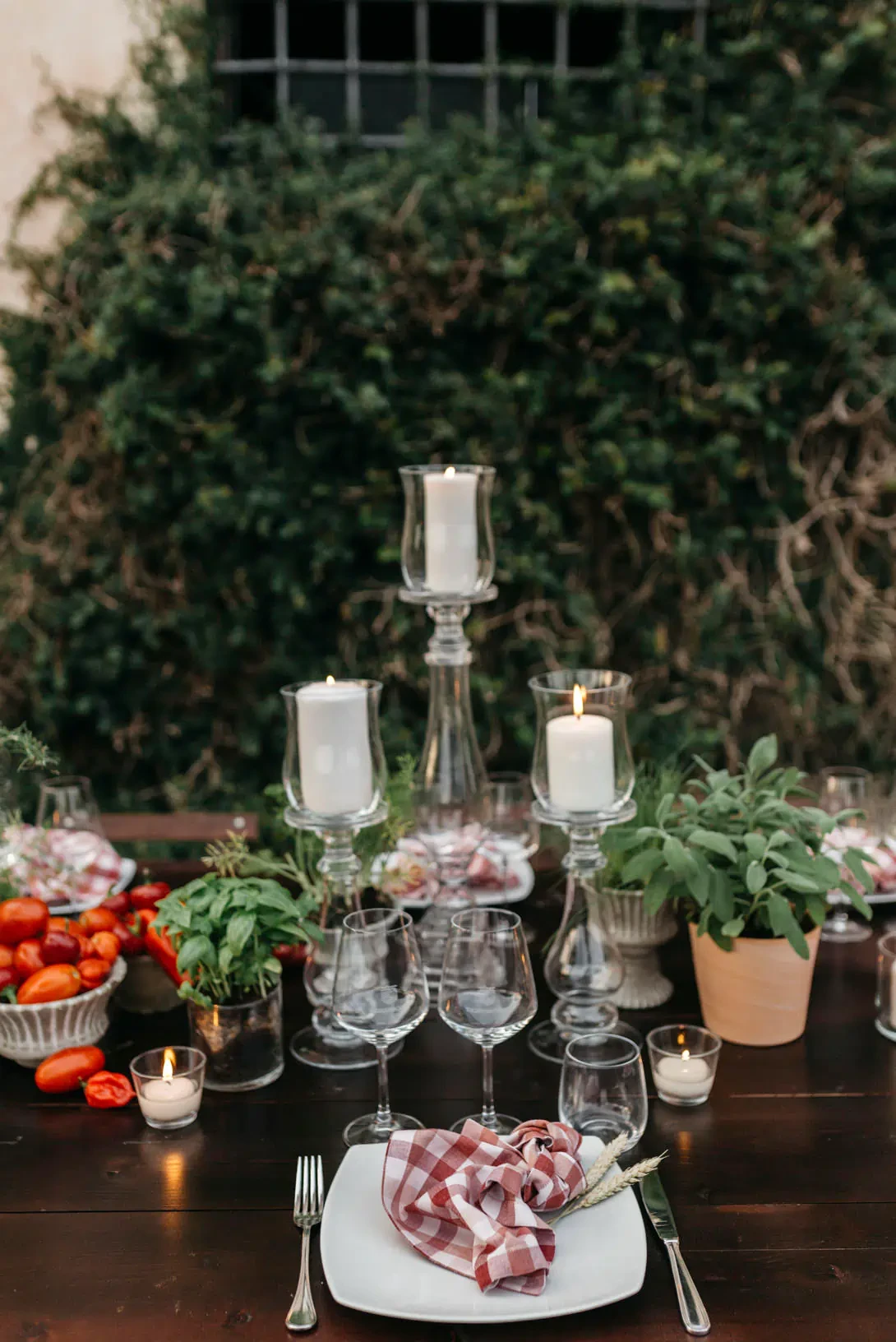 Decoration with herbs and tomatoes
