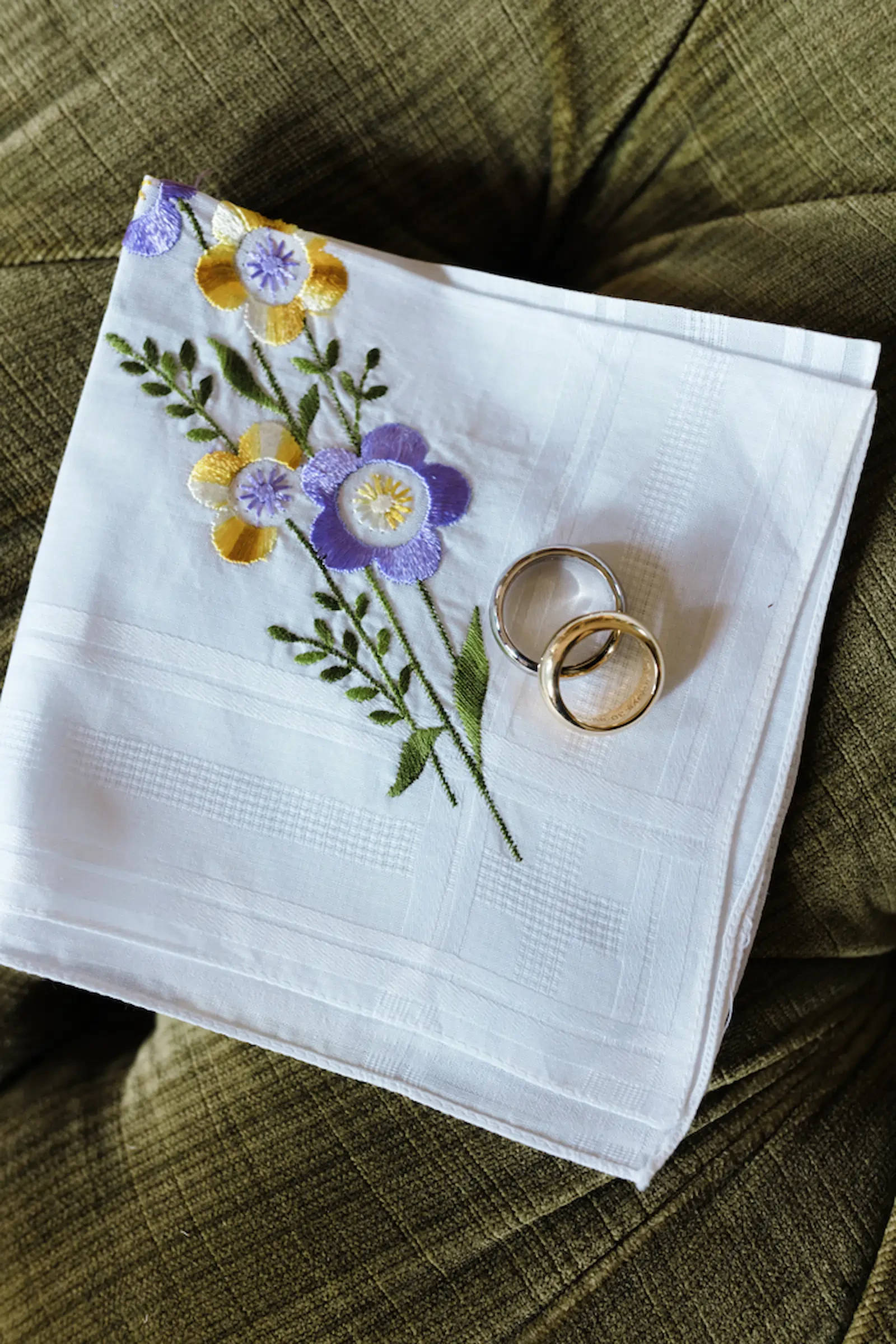 Detail of the wedding bands for a Tuscan wedding