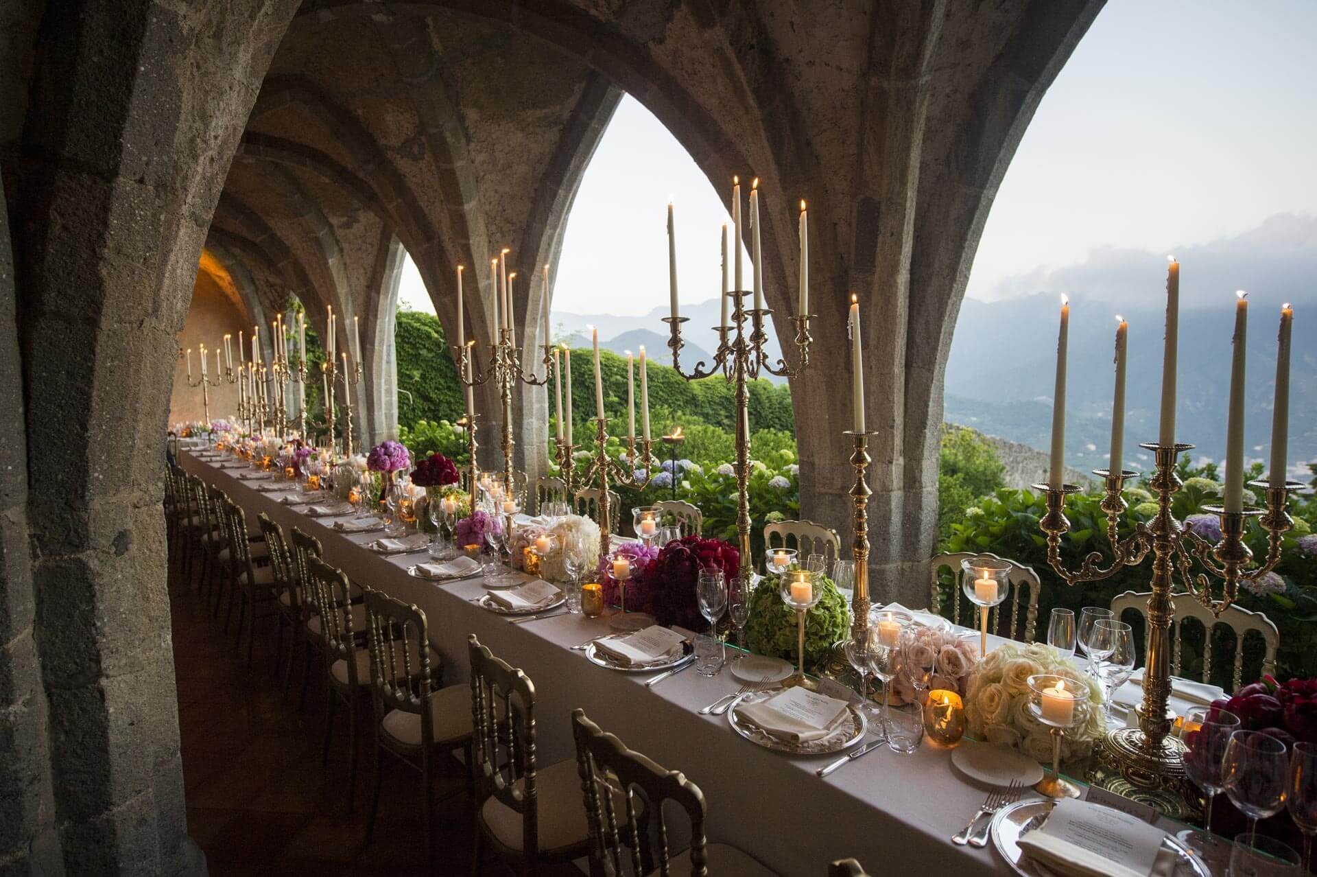 Floral decoration ideas for long tables