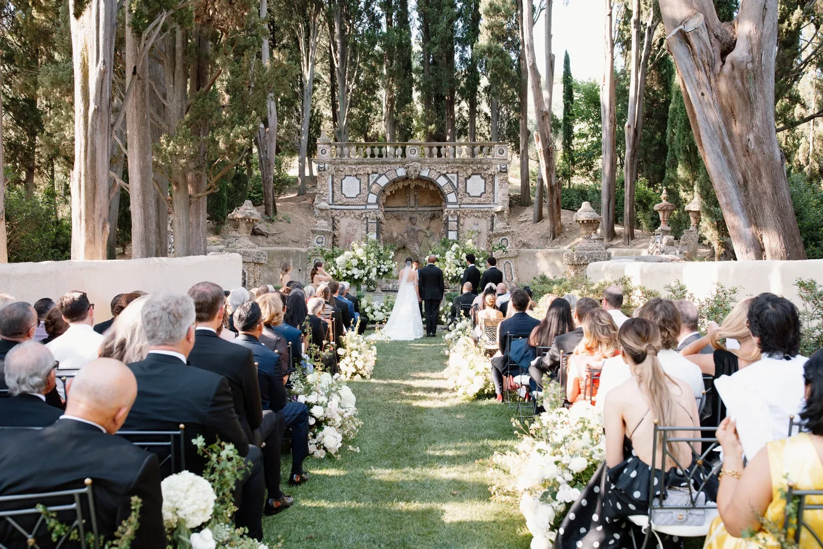 Alison and Julius: Timeless wedding at Villa Gamberaia, Florence