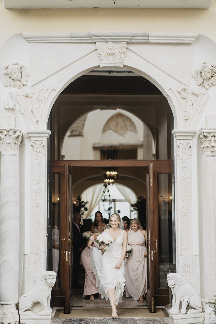 Bride going to the ceremony