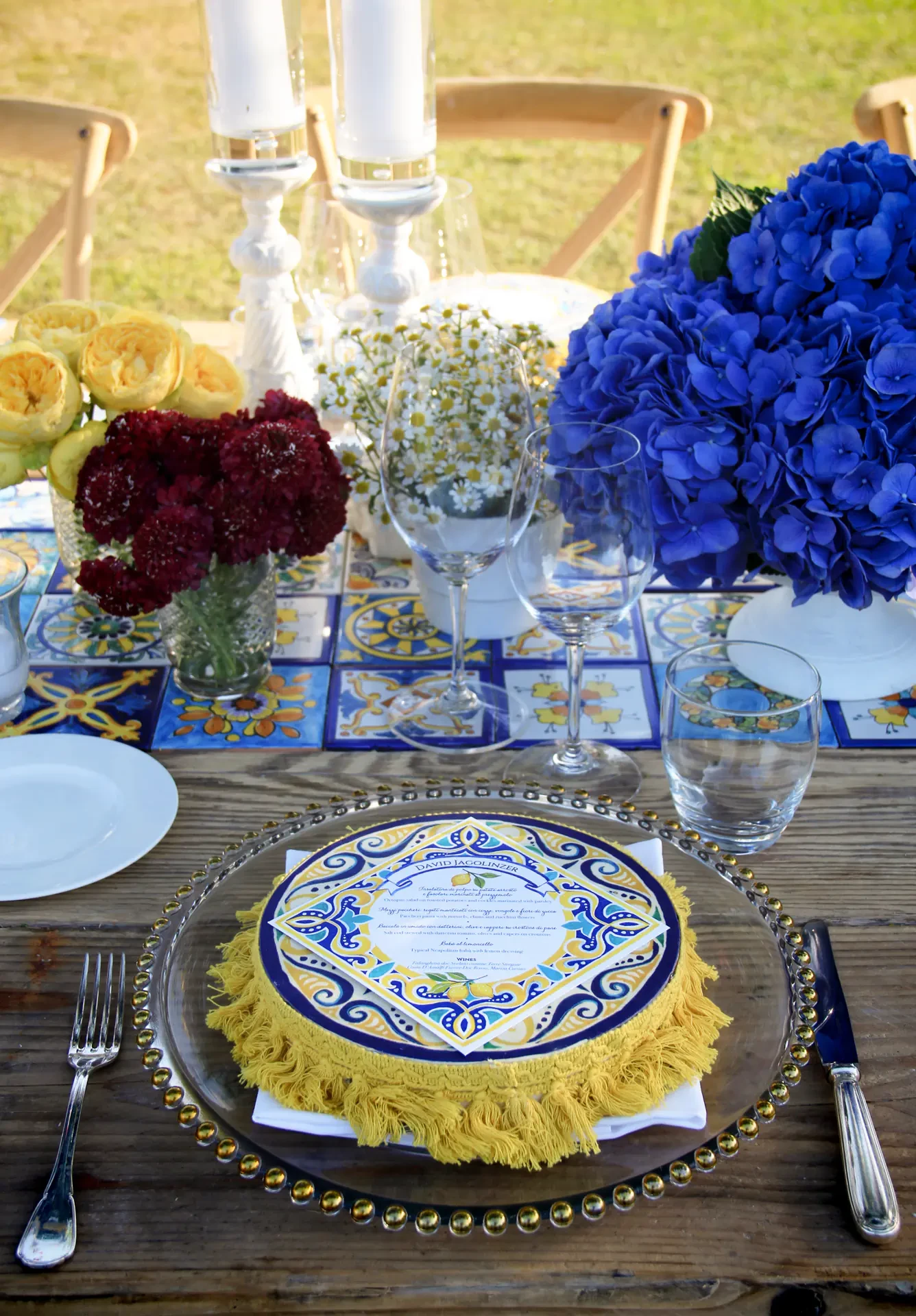 Table setting with tambourines