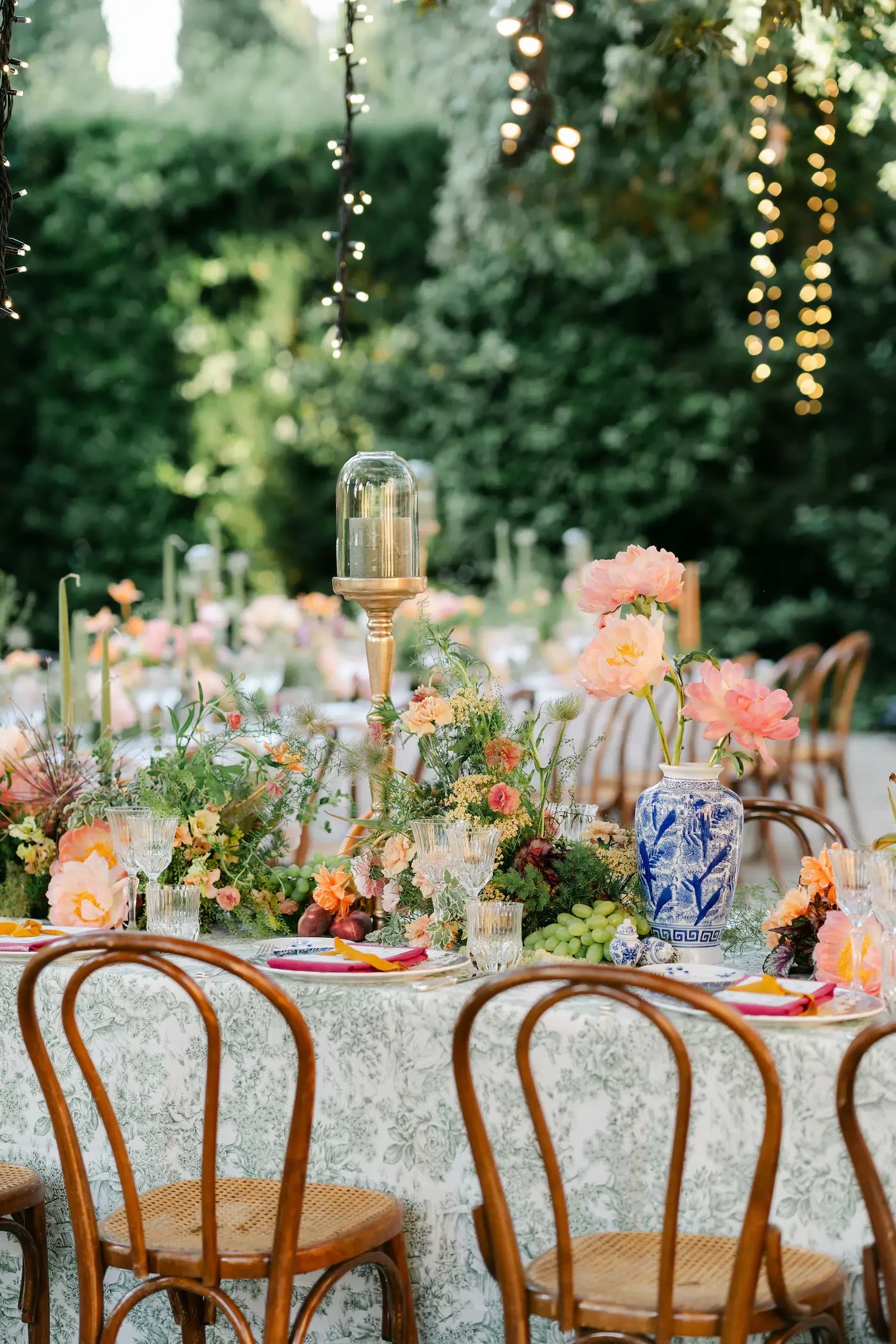 La Foce Tuscany Wedding Table Decor Chinoiserie Vase